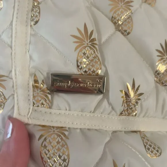 Simply Southern Pineapple Puffer Vest Size XL - Picture 2 of 4